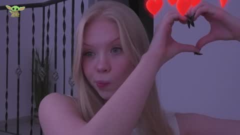 Snapshot of sonyaplush chatting on December 21, 2024, 8:00 pm Sonya  Instagram   Twitter sonyaplushgirl  OnlyFans sonyaplush online show from December 21, 2024, 8:00 pm