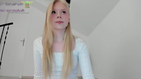 Snapshot of sonyaplush chatting on February 20, 2025, 6:46 pm Sonya  Instagram   Twitter sonyaplushgirl  OnlyFans sonyaplush online show from February 20, 2025, 6:46 pm