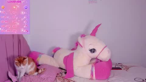 sophi lovely online show from March 19, 2026, 4:44 pm