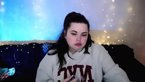 sophia__olsen online show from March 7, 2026, 7:16 am