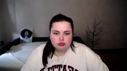sophia__olsen online show from April 4, 2026, 5:49 am