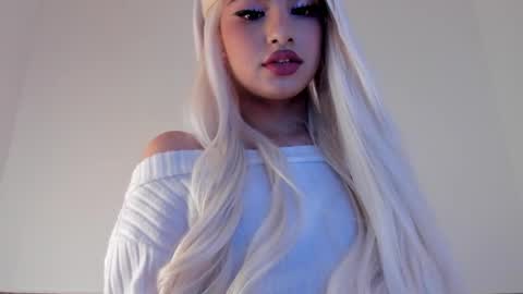 Sophia online show from April 11, 2026, 11:42 pm