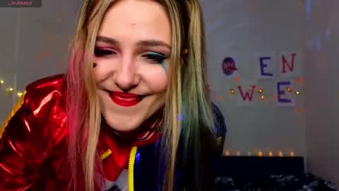 Sophia online show from October 31, 2025, 8:04 am