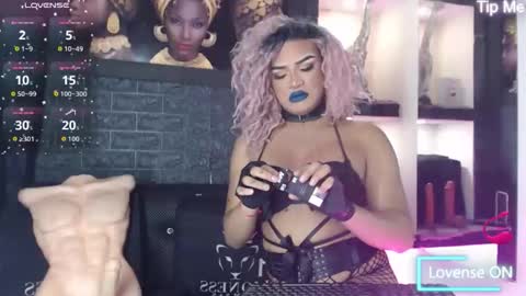 sophia_hott01 online show from March 9, 2026, 12:31 pm