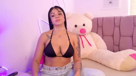 Sophia Carson online show from December 4, 2025, 6:49 pm