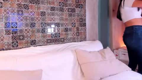 Snapshot of sophia_wilsonn_ chatting on February 21, 2025, 11:01 am Sofi online show from February 21, 2025, 11:01 am
