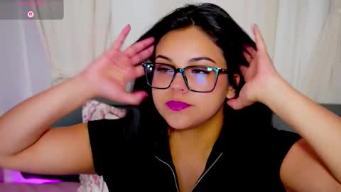 Snapshot of sophia_wilsonn_ chatting on September 11, 2025, 11:10 am Sofi online show from September 11, 2025, 11:10 am