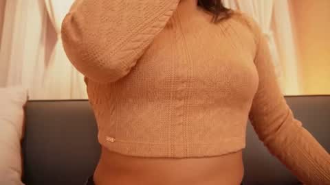 Snapshot of sophia_wilsonn_ chatting on October 10, 2025, 10:25 am Sofi online show from October 10, 2025, 10:25 am