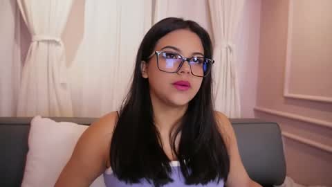 Snapshot of sophia_wilsonn_ chatting on October 16, 2025, 11:11 am Sofi online show from October 16, 2025, 11:11 am
