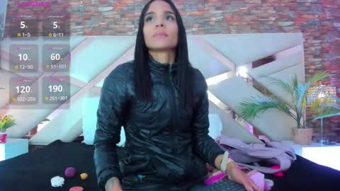 Sophia Paris online show from February 5, 2026, 2:38 am