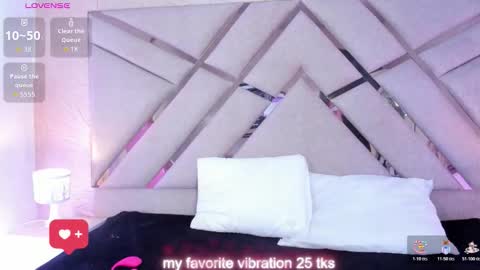 Sophia Paris online show from March 25, 2026, 3:12 am