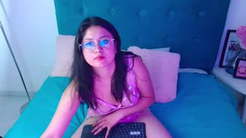 Snapshot of sophiaa_queen2 chatting on October 22, 2025, 5:56 pm sophiaa_queen2 online show from October 22, 2025, 5:56 pm