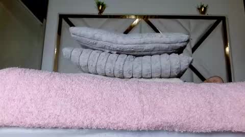 Snapshot of sophiaalee chatting on February 15, 2026, 1:02 am SophiaLee online show from February 15, 2026, 1:02 am