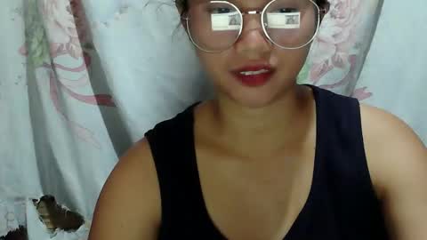 sophie_193 online show from April 18, 2026, 7:07 pm