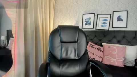 sophie__blare online show from May 25, 2026, 7:20 pm