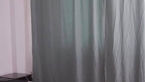 Snapshot of sophie_jeans chatting on October 5, 2025, 1:42 pm Sophie jeans online show from October 5, 2025, 1:42 pm