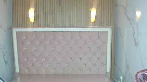 Snapshot of sophie_jones_b chatting on February 15, 2026, 12:51 am sophie_jones_b online show from February 15, 2026, 12:51 am