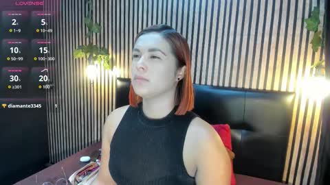 Snapshot of sophie_new25 chatting on September 9, 2025, 12:15 pm sophie_new25 online show from September 9, 2025, 12:15 pm