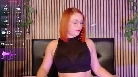 Snapshot of sophie_new25 chatting on September 29, 2025, 11:59 am sophie_new25 online show from September 29, 2025, 11:59 am