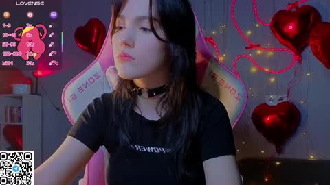 Snapshot of sophie_nomenal_ chatting on February 11, 2026, 7:13 am sophie_nomenal_ online show from February 11, 2026, 7:13 am