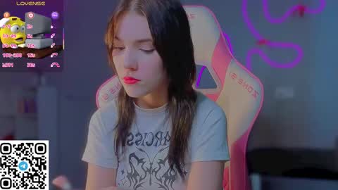 Snapshot of sophie_nomenal_ chatting on March 5, 2026, 9:27 am sophie_nomenal_ online show from March 5, 2026, 9:27 am