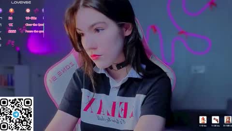 Snapshot of sophie_nomenal_ chatting on March 19, 2026, 2:32 pm sophie_nomenal_ online show from March 19, 2026, 2:32 pm