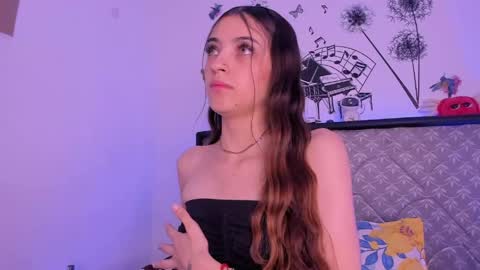 Sophie online show from April 11, 2026, 10:58 pm