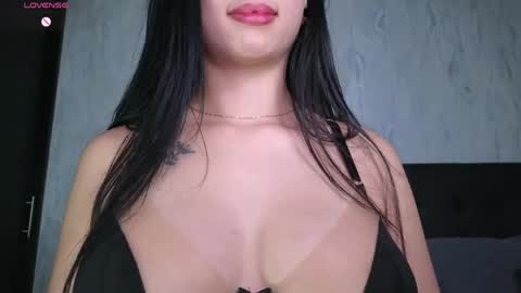  Sophie  online show from April 11, 2026, 1:32 am