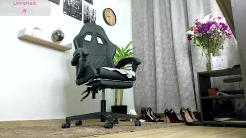sophiebaker__ online show from May 11, 2026, 1:44 am