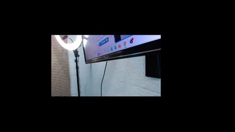 Snapshot of sophiee_al chatting on April 12, 2026, 6:29 am sophiee_al online show from April 12, 2026, 6:29 am