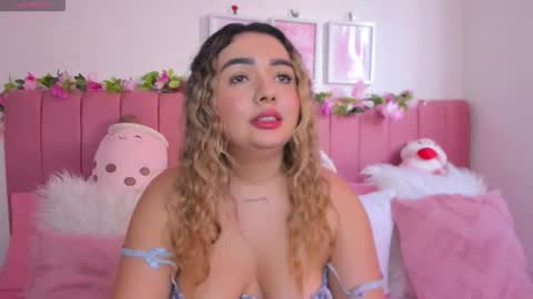 sophiee rosee online show from March 11, 2026, 9:32 pm
