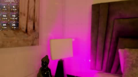 Sophie  online show from December 20, 2025, 10:44 am