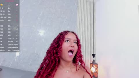 Snapshot of sophiee_velvet chatting on January 30, 2025, 2:36 pm         online show from January 30, 2025, 2:36 pm