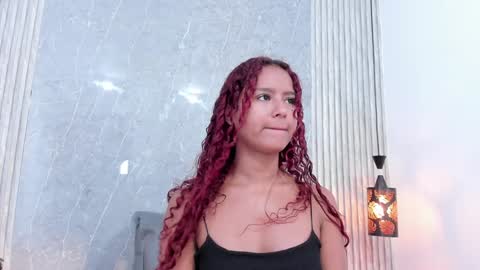 Snapshot of sophiee_velvet chatting on February 5, 2025, 11:34 am         online show from February 5, 2025, 11:34 am