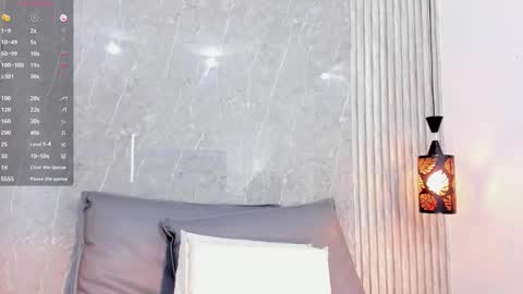 Snapshot of sophiee_velvet chatting on February 11, 2025, 5:18 pm         online show from February 11, 2025, 5:18 pm