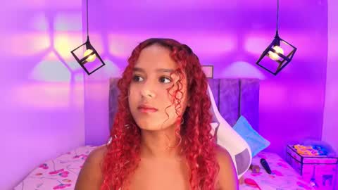 Snapshot of sophiee_velvet chatting on September 24, 2025, 12:41 pm         online show from September 24, 2025, 12:41 pm