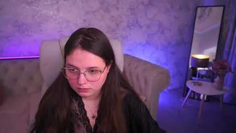 sophieedreams online show from December 17, 2025, 11:00 pm