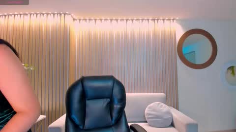 Sophie online show from March 24, 2026, 4:28 am