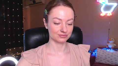 sophieleroux online show from March 14, 2026, 12:21 pm