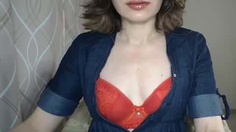 Sophiemisss online show from March 19, 2026, 7:23 am
