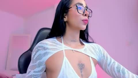 sophierooy online show from May 14, 2026, 2:24 pm