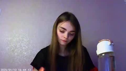 Snapshot of sophiesuvi chatting on January 12, 2025, 6:27 pm Sophie and my bestie Mandy    online show from January 12, 2025, 6:27 pm