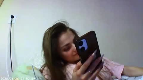 Snapshot of sophiesuvi chatting on January 26, 2025, 12:37 am Sophie and my bestie Mandy    online show from January 26, 2025, 12:37 am