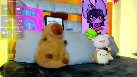   Sophie  online show from November 22, 2025, 8:19 pm