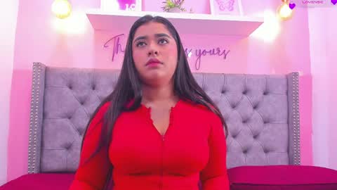 Sophii  online show from April 6, 2026, 7:26 pm