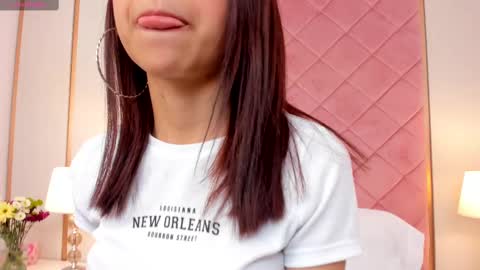 Snapshot of sopphiaa_payton chatting on March 11, 2025, 12:28 pm Sophie online show from March 11, 2025, 12:28 pm