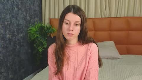 sorayanox online show from November 26, 2025, 6:20 pm