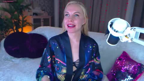 Lisa online show from November 26, 2025, 7:09 am