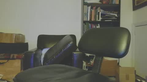 Southernblueyes online show from April 15, 2026, 8:31 pm