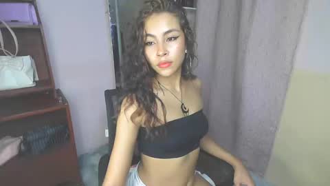 Snapshot of soy_miauhg chatting on November 9, 2025, 5:28 am Miauhg online show from November 9, 2025, 5:28 am